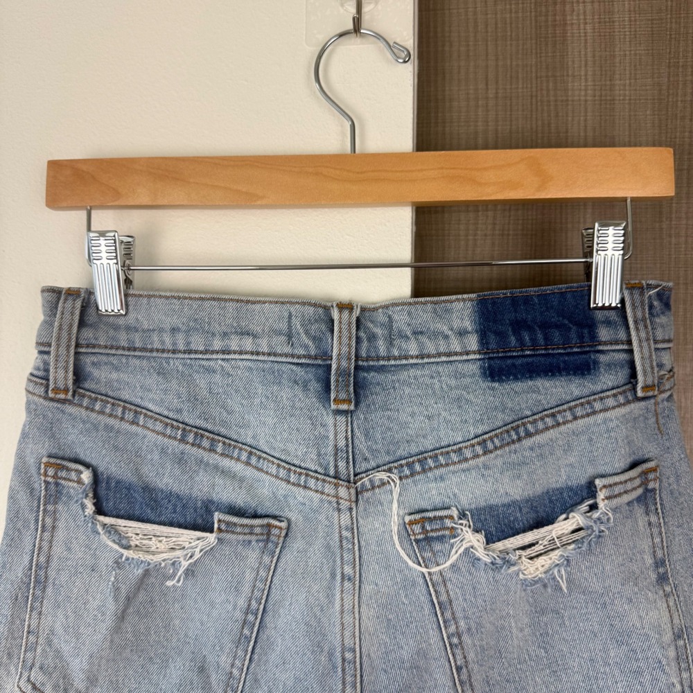 Abercrombie & Fitch High Rise 4" Denim Shorts Distressed Raw Hem Size 4 - Picture 6 of 9